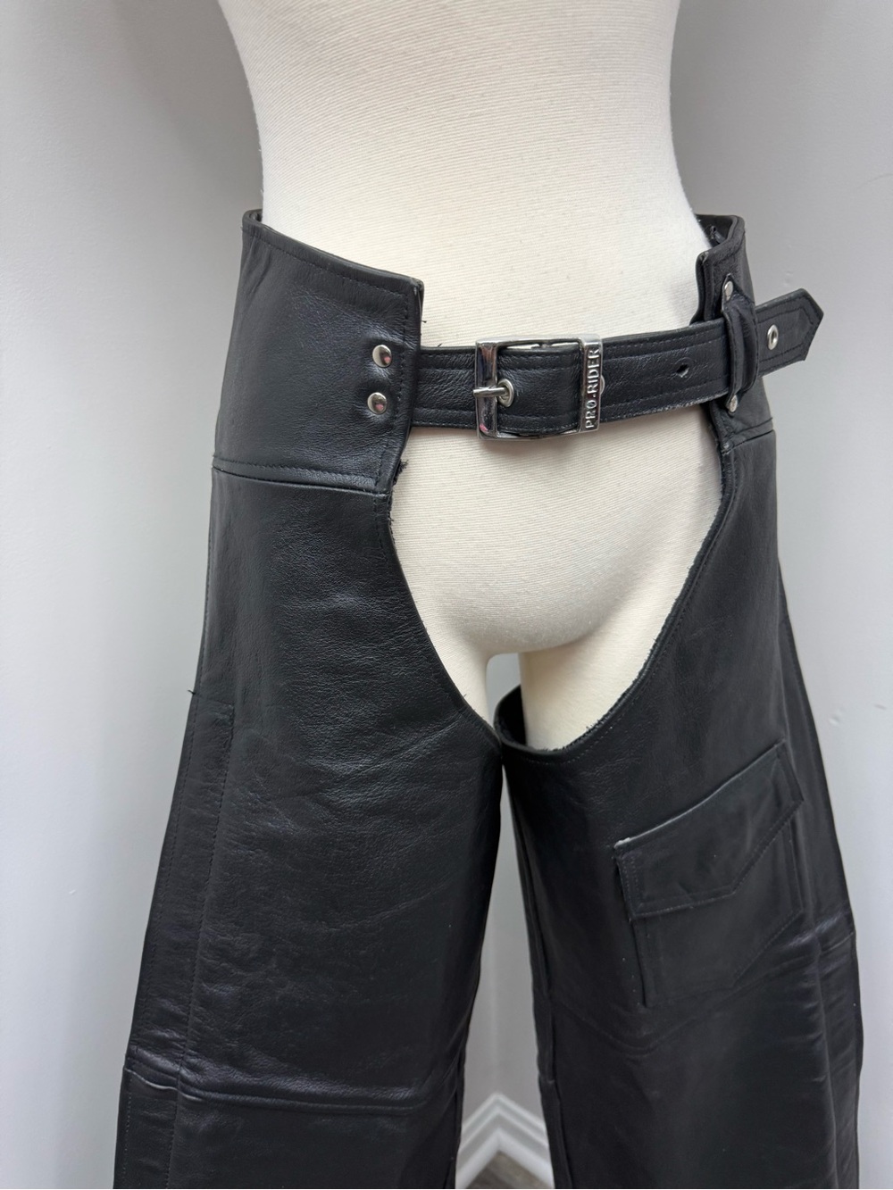 Pro Rider Genuine Leather Chaps - Picture 3 of 16